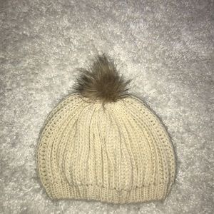 Super Soft Knit Beanie w/ Faux Fur Pom